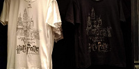 ホグワーツプリントTシャツ| キャステル | CASTEL ディズニー情報