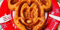 ディズニーランドおすすめフード⑤：ミッキーのワッフル| キャステル | CASTEL ディズニー情報
