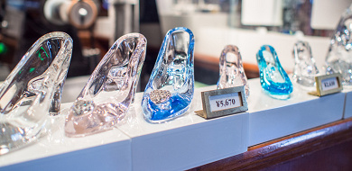 Tdl ガラス専門店クリスタルアーツ完全ガイド ガラスの靴や名入れオリジナルグッズ