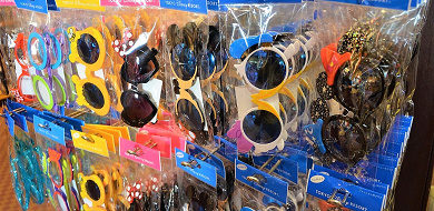 ディズニーランド シーで買えるめがね19選 キャラクターモチーフのファッショングッズ