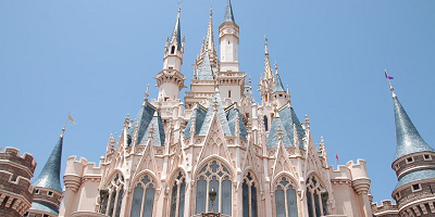 ディズニーリゾート・アンバサダーまとめ！ウォルト・ディズニーの代役？歴代の親善大使も紹介！