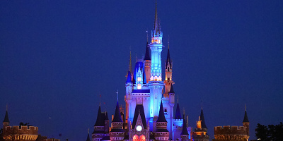【ディズニー】閉園時間は何時？さらに延長されるのか考察！現在の営業時間や今後の予想まとめ！