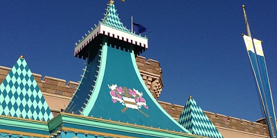 【ディズニー】白雪姫の城のモデルは世界遺産の街にある！？海外パークにはあるの？