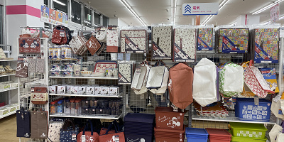 【ディズニー×ダイソー】コラボグッズ全種類まとめ！2022年はミッキー＆ミニーとピクサーオリジナルデザインが登場！