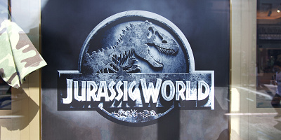 【ジュラシックパーク＆ワールド】恐竜の種類図鑑！最新作『新たなる支配者』やUSJのライドで会える恐竜も！