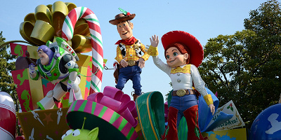 【2026夏公開】トイストーリー5のストーリーは「おもちゃVSデジタルデバイス」！ウッディとバズが戻ってくる！？アンディの子どもは登場する？