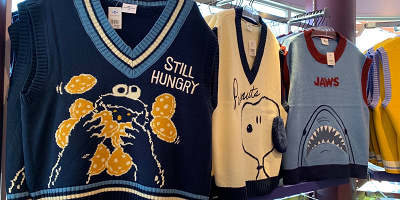 【USJ】2022年秋冬の新作ファッショングッズ！ベスト、パーカー、ロンTはペアコーデにもおすすめ