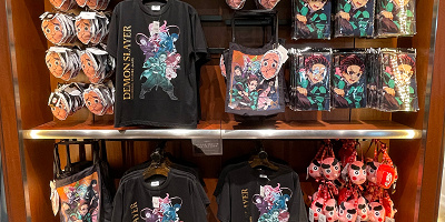 【2024】USJ鬼滅の刃 刀鍛冶の里編&柱稽古編グッズ全72種類一覧！販売場所＆値段まとめ！時透無一郎や甘露寺蜜璃のマスコットキーチェーン登場