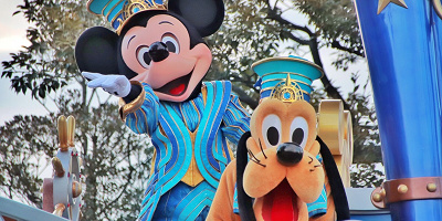 ディズニーランド・シーで買えるペットグッズまとめ！愛犬用の洋服やおもちゃが買える！