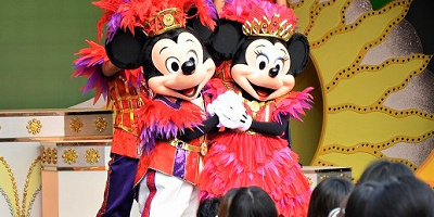ディズニーカップルコーデおすすめ19選！デートの服装はおそろい・ペアルックで行こう