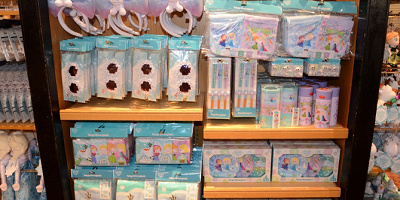 【1/9発売】アナとエルサのフローズンファンタジー2018グッズ：ゆるふわイラストのお土産グッズ