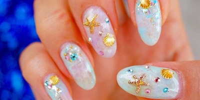 【夏にピッタリ】アリエルネイルのデザイン集！海や貝殻モチーフのディズニーネイル