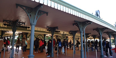 【ディズニーの再入場】回数制限はある？押してもらうスタンプの秘密とは？