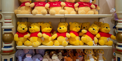 ふわふわでかわいい！ディズニーで買えるくまのプーさんのぬいぐるみ27選！