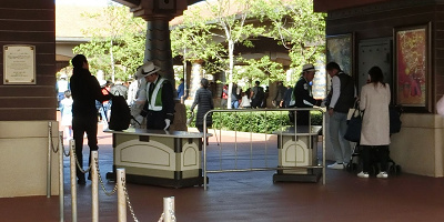 【必見】ディズニー持ち物検査！持ち込めないものリスト＆スムーズに通過するコツまとめ！