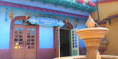 【TDL】アドベンチャーランド・バザールを攻略！人気グッズやガチャガチャがあるお土産ショップ♪