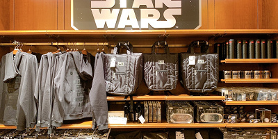 【12/2発売】スターウォーズ×スターツアーズグッズ21選！ディズニーランド限定の映画公開記念グッズ！