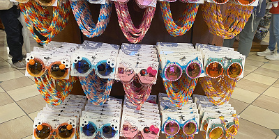 【2025】ユニバのサングラス13選！マリオ・キティ・スヌーピーデザインも！