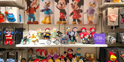 【ディズニーストア】「ぬいもーず」とは？種類・販売場所まとめ！ぬいぐるみ界のモデル！