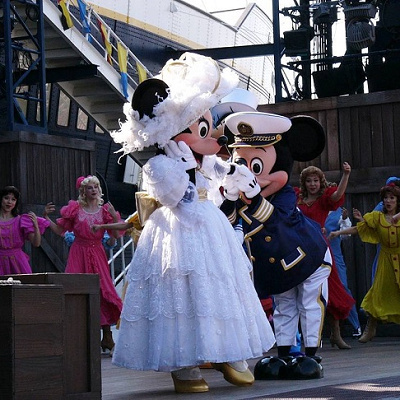 フィール ザ マジック キャステル Castel ディズニー情報