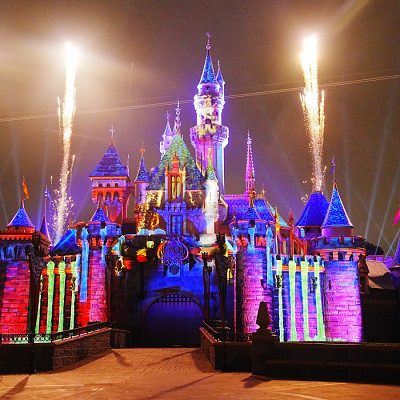 カリフォルニア・アナハイムディズニーランドリゾートのショー：ワンダラス・ジャーニーズ