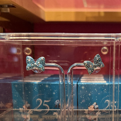 ピアス
