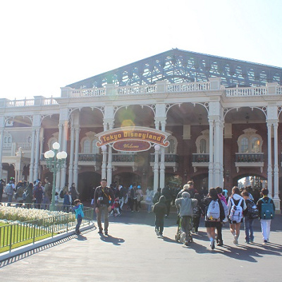 ディズニーの私服警備員 キャステル Castel ディズニー情報