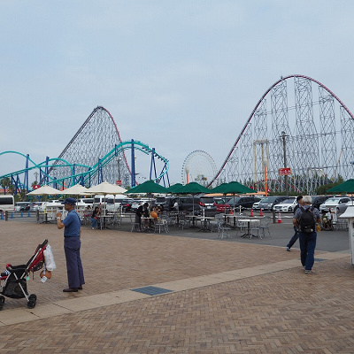 安全バーが怖さを誘う キャステル Castel ディズニー情報