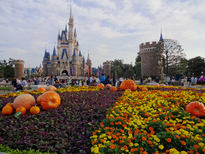 19秋 9月のディズニーの服装まとめ 気温 天気別のおすすめは