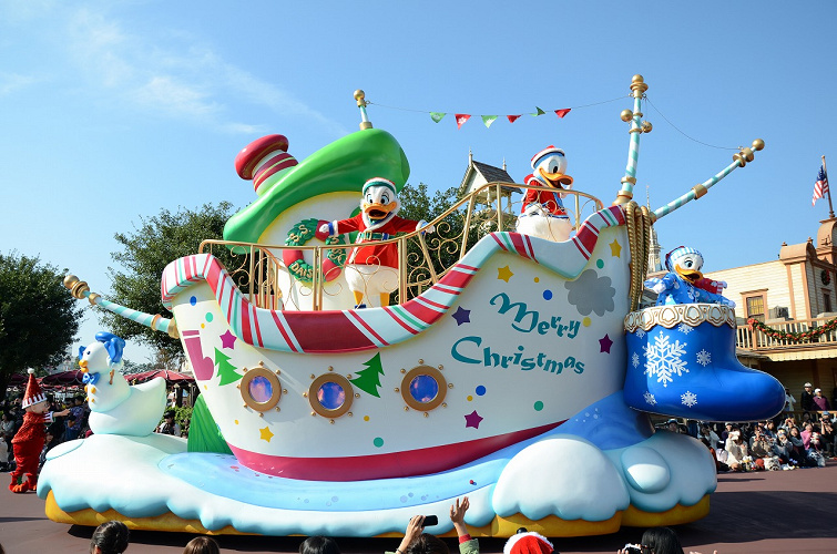 混雑予想 19年12月のディズニーはクリスマス本番 年末 休日 冬休み 年末