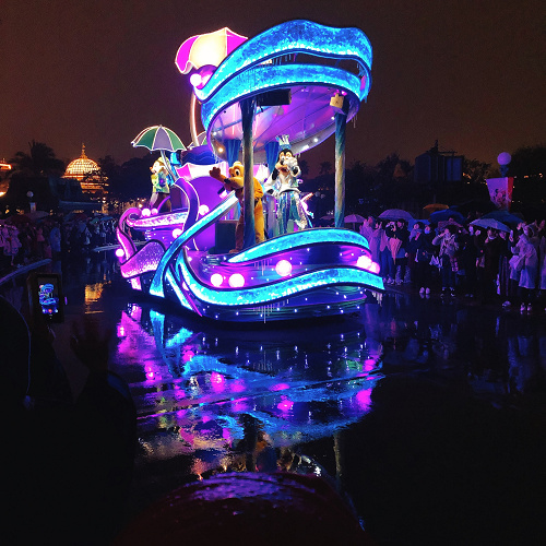 必見 雨のディズニーランドに行ってきた 楽しみ方 持ち物まとめ 限定パレードも