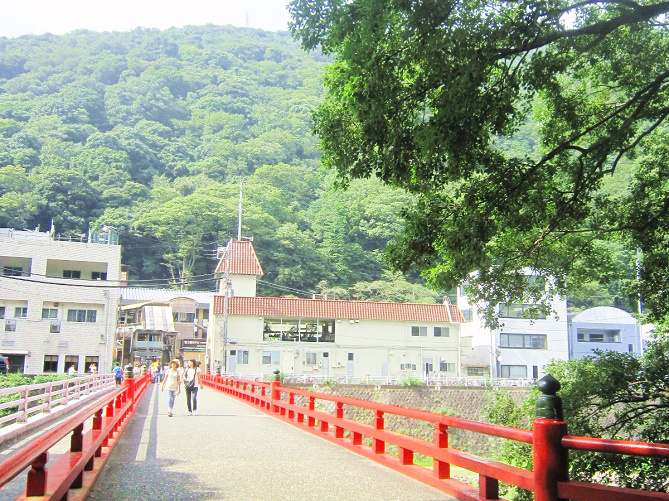 箱根のおすすめ観光スポット17選！美術館・足湯カフェ・老舗ホテルなどのみどころをエリア別に解説