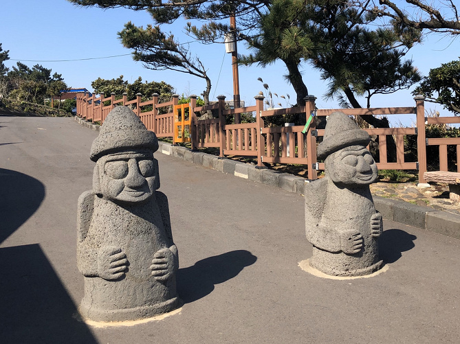 韓国のハワイ「チェジュ島」ってこんなところ！ご当地グルメ、大自然の観光スポット、カフェを紹介♪