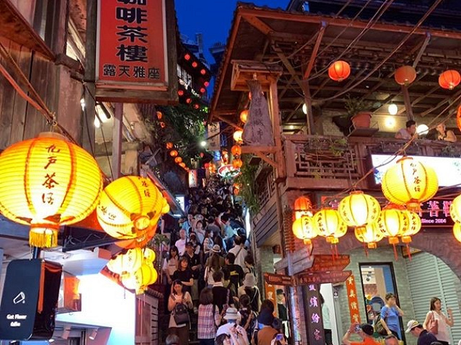 【台北】タクシーの乗り方や料金を徹底解説！Uberやタクシーを使って便利で安全な旅を！