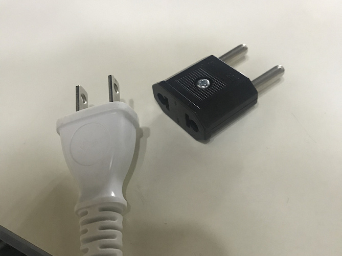 韓国 日本とはコンセントの形が違う 日本製品を使うにはse