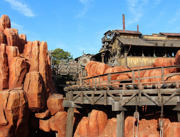 待ち時間情報も ビッグサンダー マウンテンの概要 混雑攻略まとめ スマホファストパス情報も