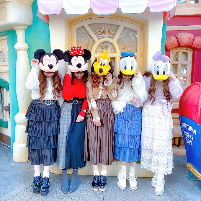 ディズニー ファンキャップコーデ18選 定番のミッキー ミニーや101匹わんちゃん ハム シンバなども人気