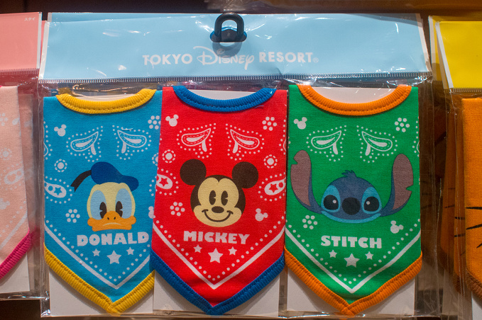 22 ディズニーランドで買える子供服 ベビー服 なりきりドレスまとめ スタイなどの小物系も