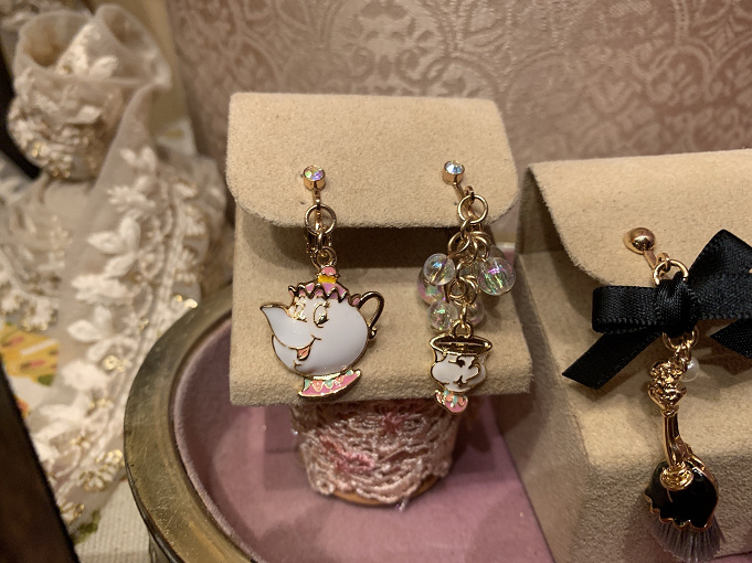 ディズニーのピアス イヤリング57種類まとめ ランド シーの人気アクセサリー