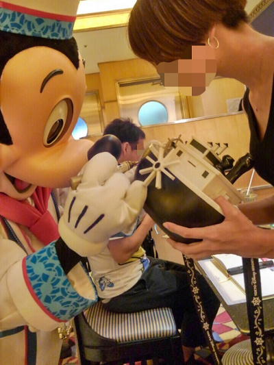 海外ディズニー グリーティングが順次再開中 ハグやサインもokなグリーティングが楽しめる