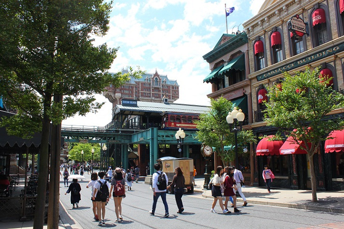 ディズニー映画 王様の剣 が実写化へ 制作陣や公開日など最新情報を紹介