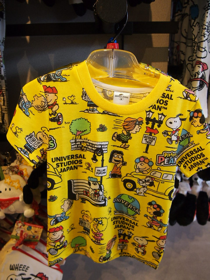 22 Usjのスヌーピーグッズ一覧 お菓子 ぬいぐるみ カチューシャ 季節のイベントグッズも
