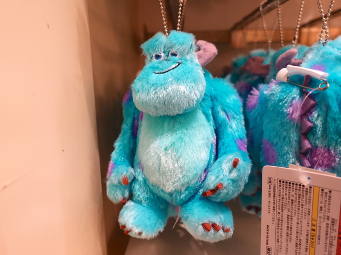 21 モンスターズ インクグッズ全49種まとめ マイク サリーのかわいいお土産