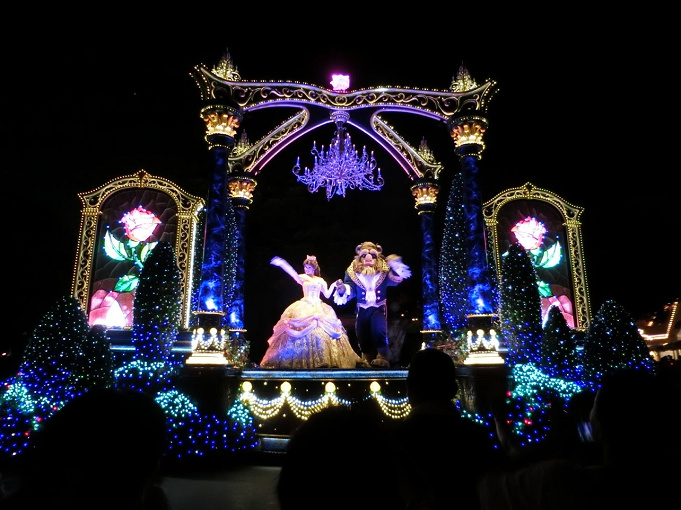 美女と野獣 魔法のバラの役割と意味とは アニメ版と実写版の比較 ディズニーで買える場所まとめ