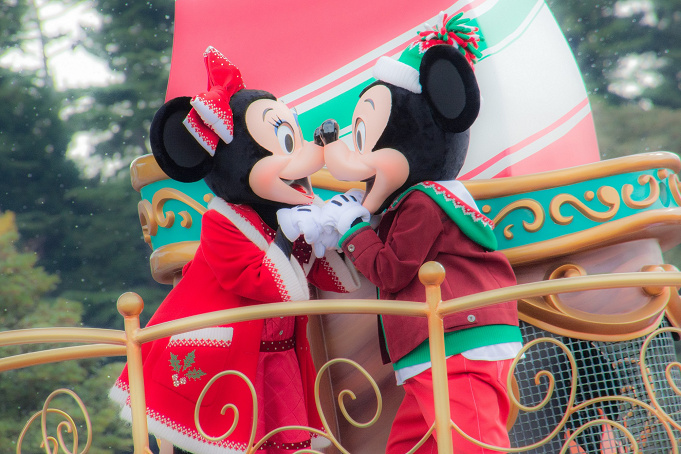 ディズニーへの持ち物 必須品 季節別 タイプ別 天気別リスト