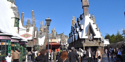 【USJ】オリバンダーの店で杖を選んでもらおう!オリバンダーに選ばれるコツは?待ち時間情報も!