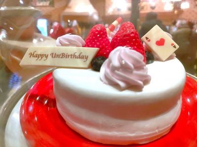 待ち時間も アリスのティーパーティー徹底解説 誕生日をお祝いしてもらえるアトラクション 待ち時間も アリスのティーパーティー徹底解説 誕生日をお祝いしてもらえるアトラクション