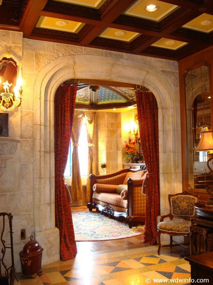 知ってた シンデレラ城に究極のスイートルームがある 城内にあるステキすぎるお部屋をご紹介