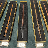としまえんハリーポッター「スタジオツアー東京」で買える杖53種類まとめ!ハリポタ&ファンタビ・名入れできるオリジナルの杖も!