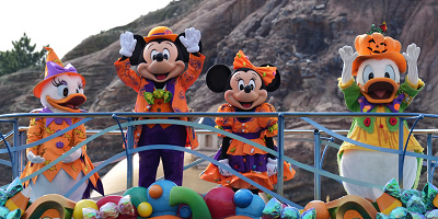 【2025】TDS「ディズニー・ハロウィーン・グリーティング」はどんなショー?登場キャラクターや開催期間まとめ